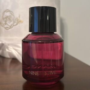 Mango perfume nine to five